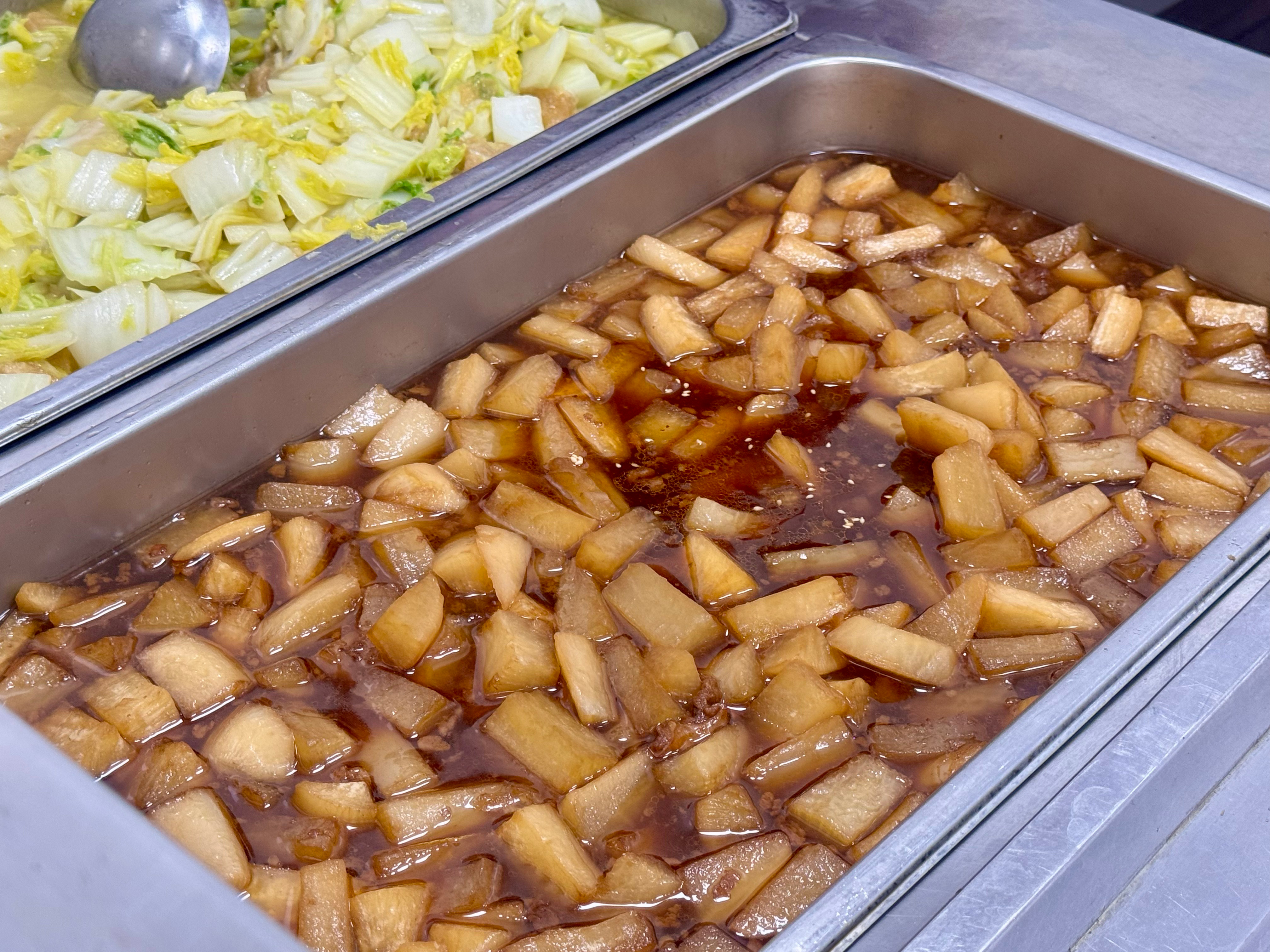 Puresci-cafeteria-food-2